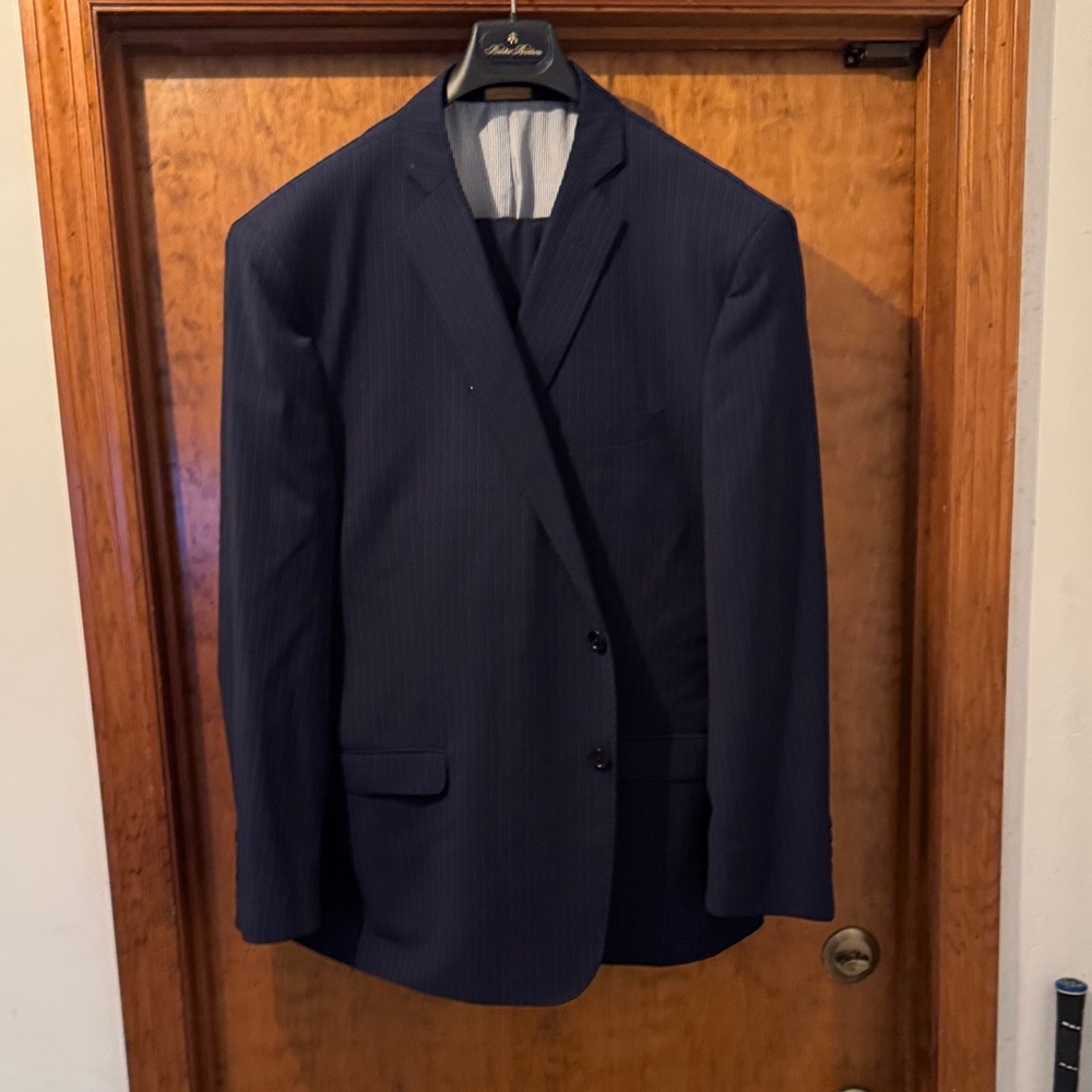 Brooks Brothers Navy blue pinstripe suit 48 regular